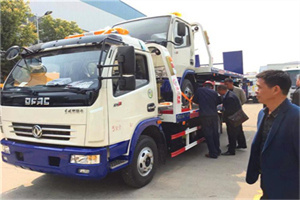 商丘汽车道路救援拖车价格